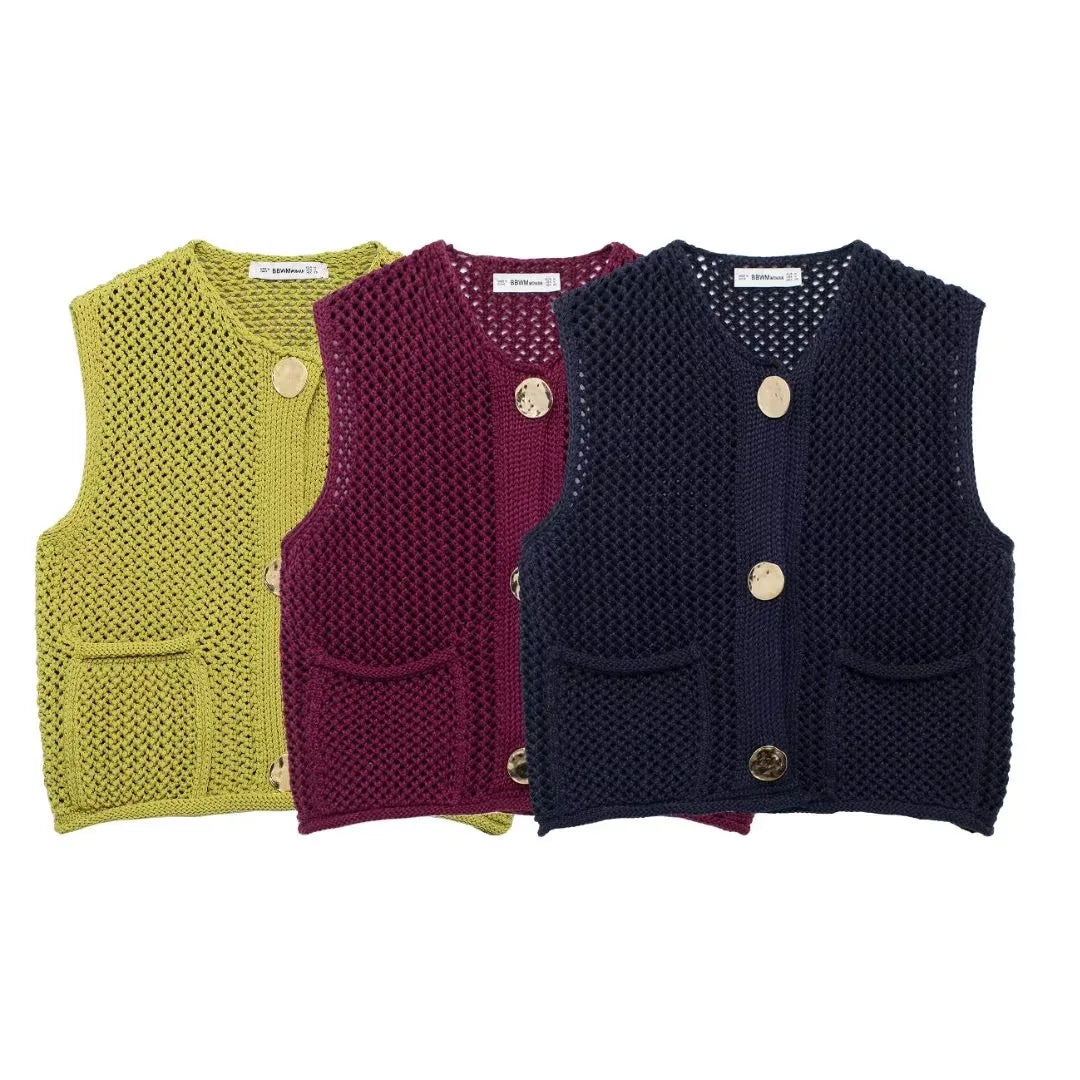 Sleeveless Knitted Vest with Patch Pockets and Buttons